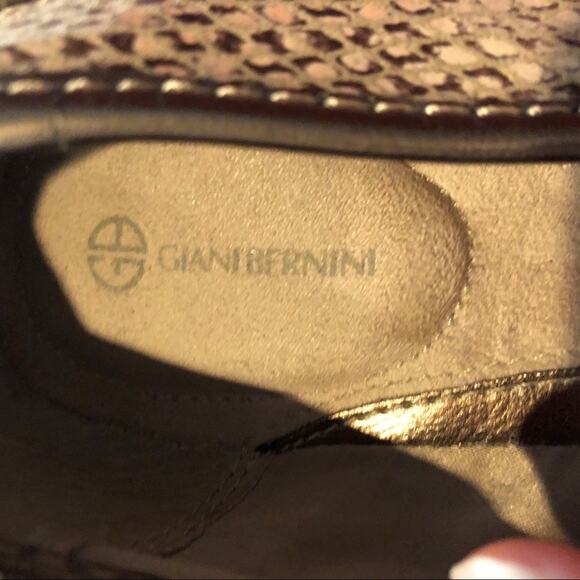 Giani Bernini Tan & Grey Snake Print Leather Flats - Picture 7 of 8